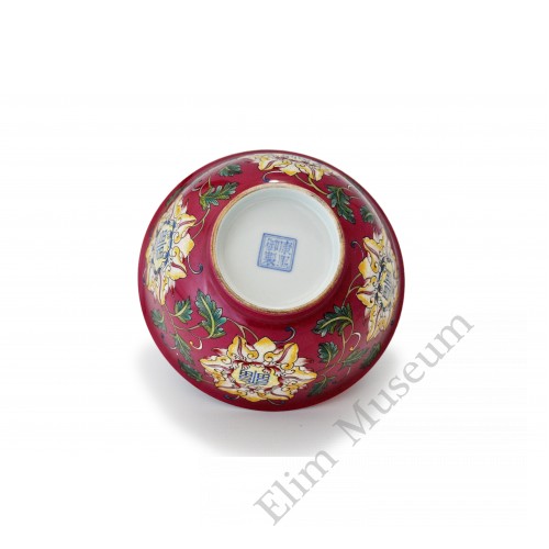 1405 A Kangxi Falancai red-ground glaze bowl with peony 